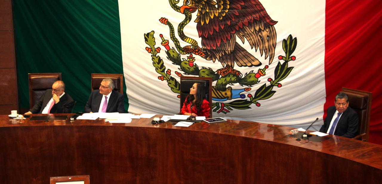 Adán Augusto explica reforma militar a legisladores de Zacatecas